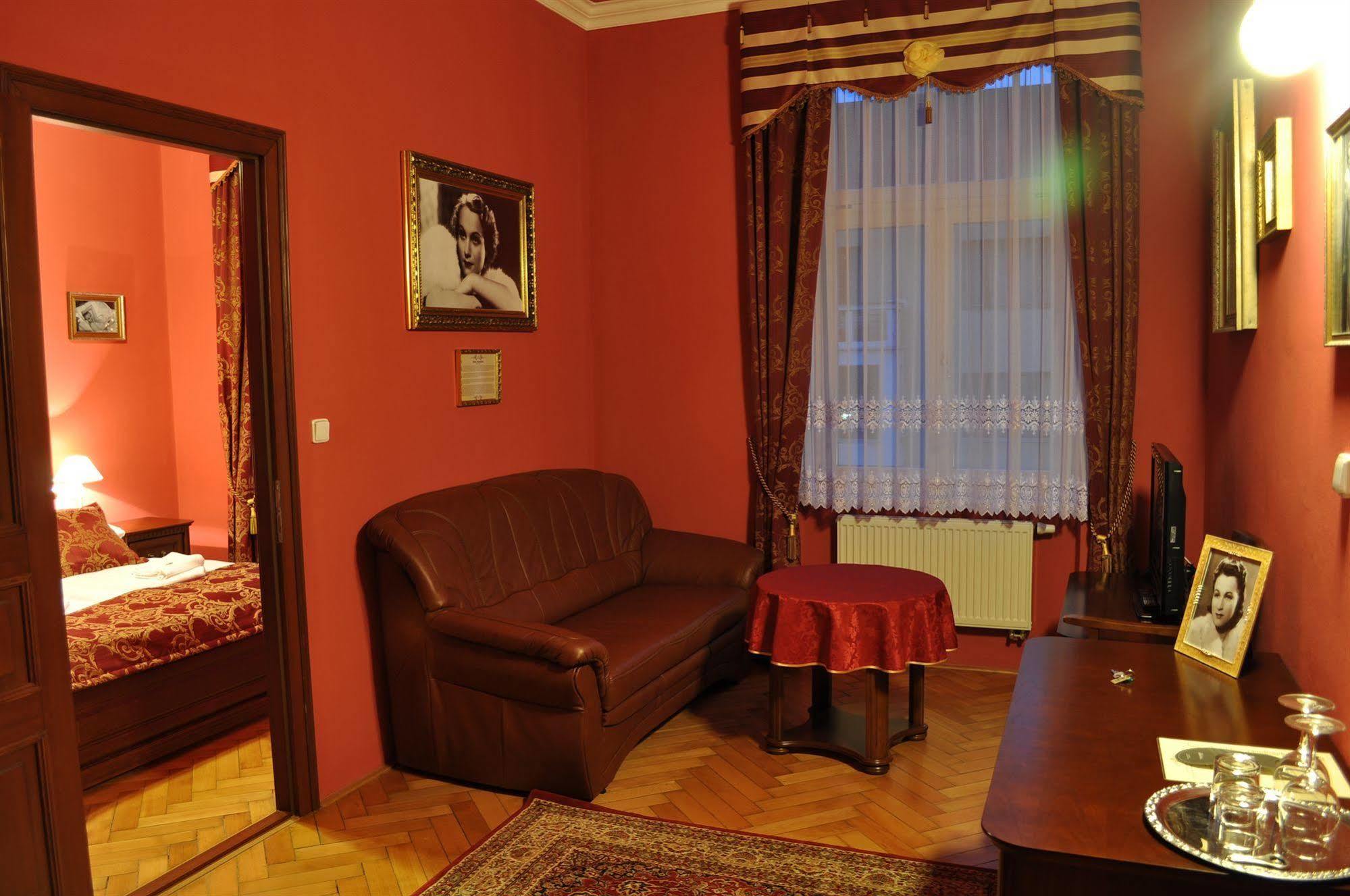 Grand Praha Hotel 4*
